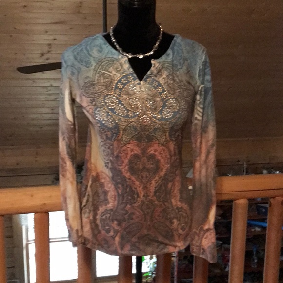 Kiara Tops - 🆕 Listing Kiara Paisley Top 🌻